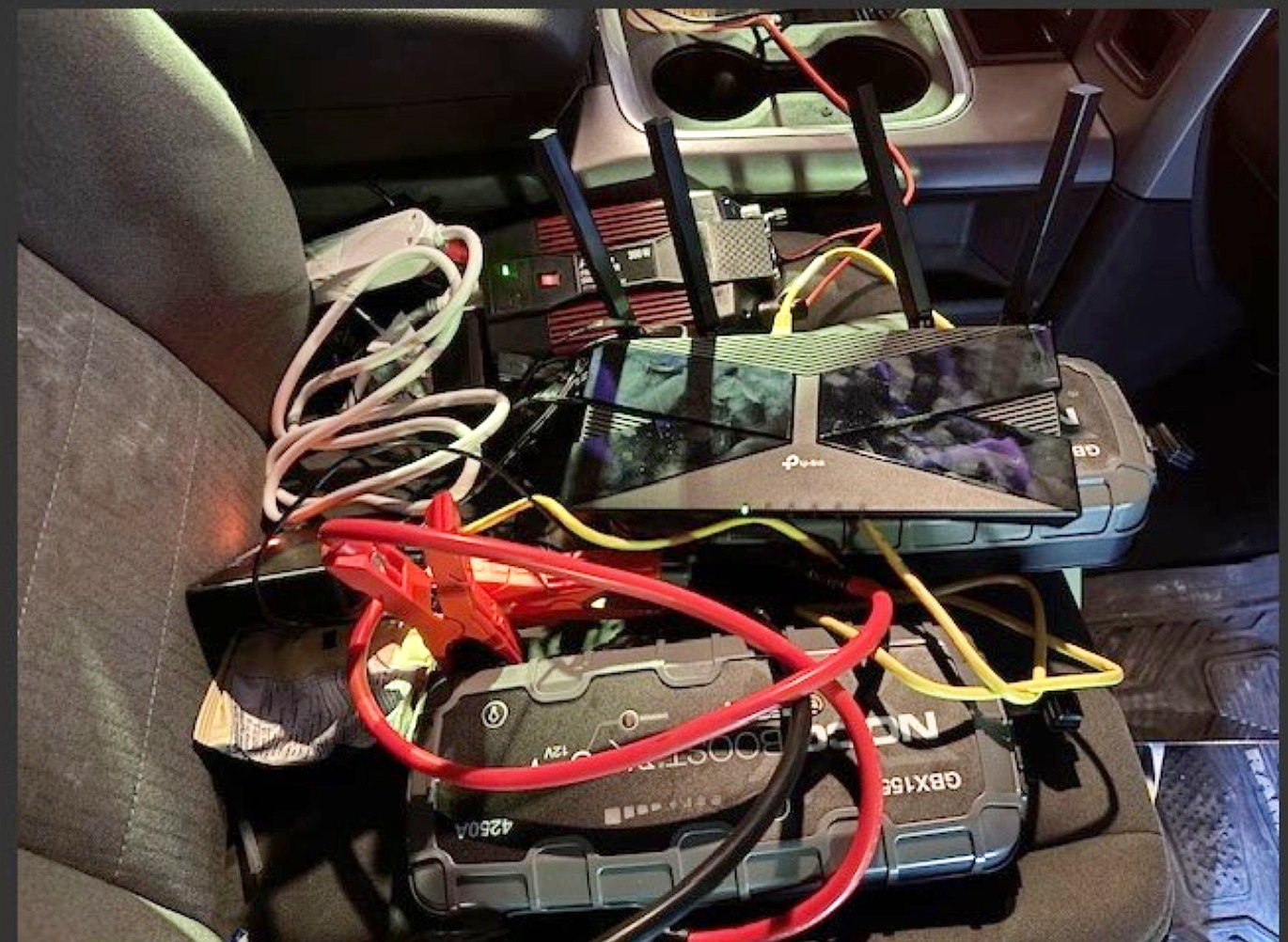 Tchefli fadel Materials for using payment terminals has been found by the police in the car of Tchefli Fadel. Photo filed in court seven years prison loss his
